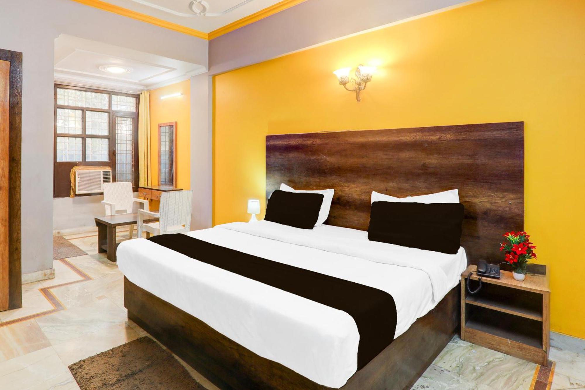 Super Hotel O Insaf Nagar Munshipuliya Formerly Vibrant Chinhat Eksteriør billede