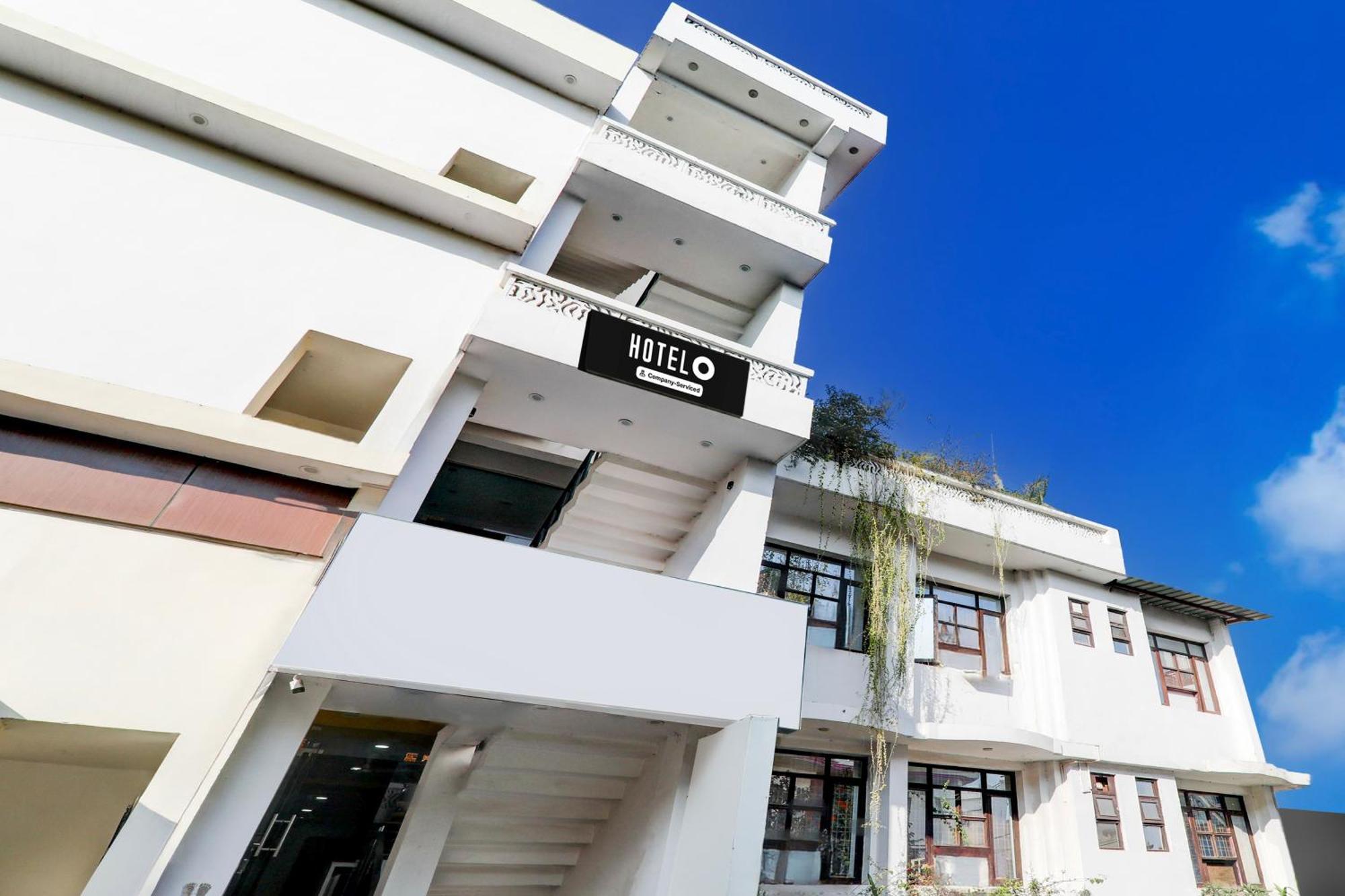 Super Hotel O Insaf Nagar Munshipuliya Formerly Vibrant Chinhat Eksteriør billede