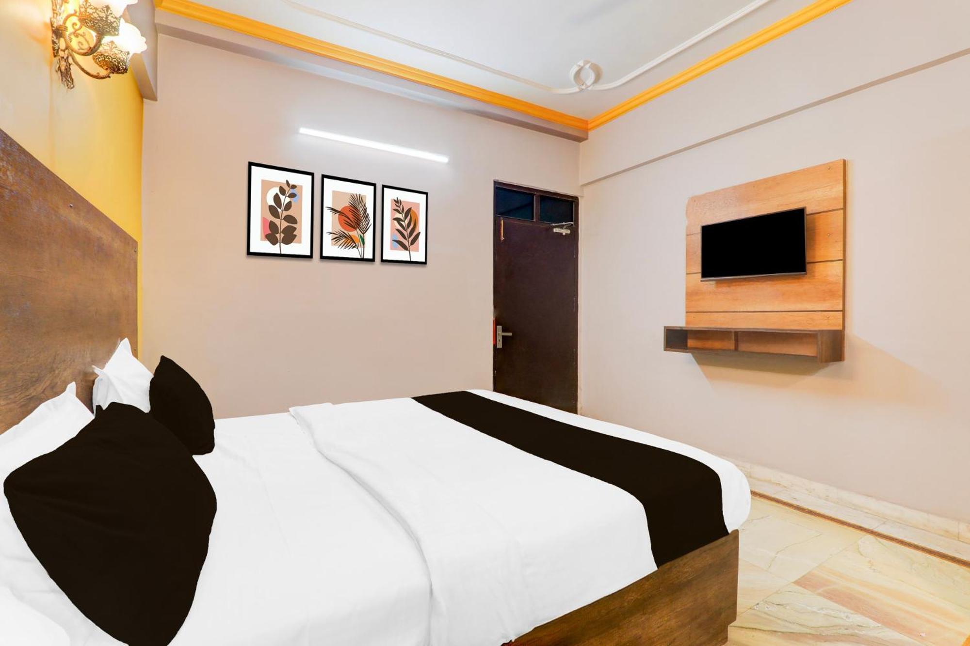 Super Hotel O Insaf Nagar Munshipuliya Formerly Vibrant Chinhat Eksteriør billede